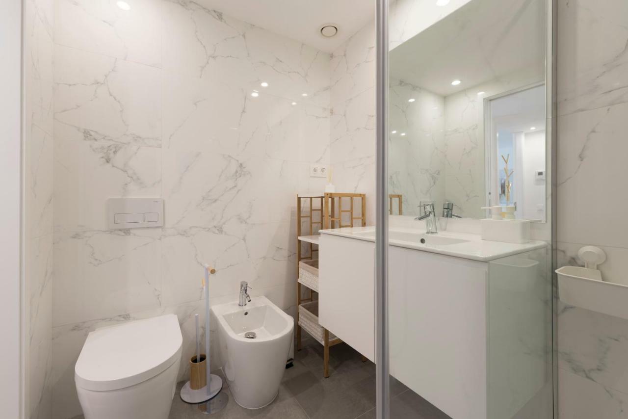 Lovelystay - Downtown Balcony Apartment With Free Parking Πόρτο Εξωτερικό φωτογραφία