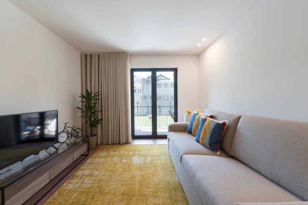 Lovelystay - Downtown Balcony Apartment With Free Parking Πόρτο Εξωτερικό φωτογραφία